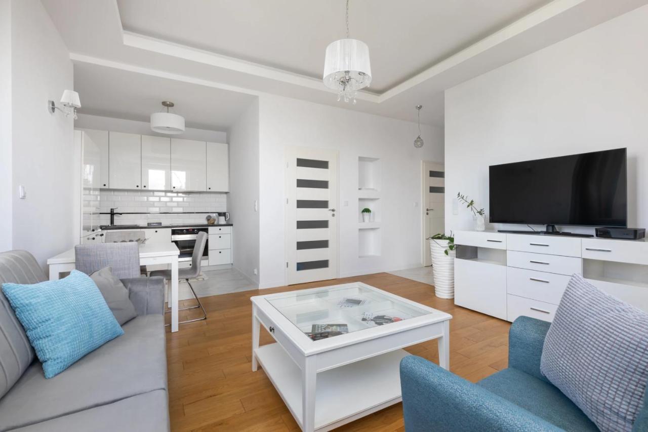 Przestronny Apartament Z Widokiem Na Miasto W Warszawie Varsovie Extérieur photo
