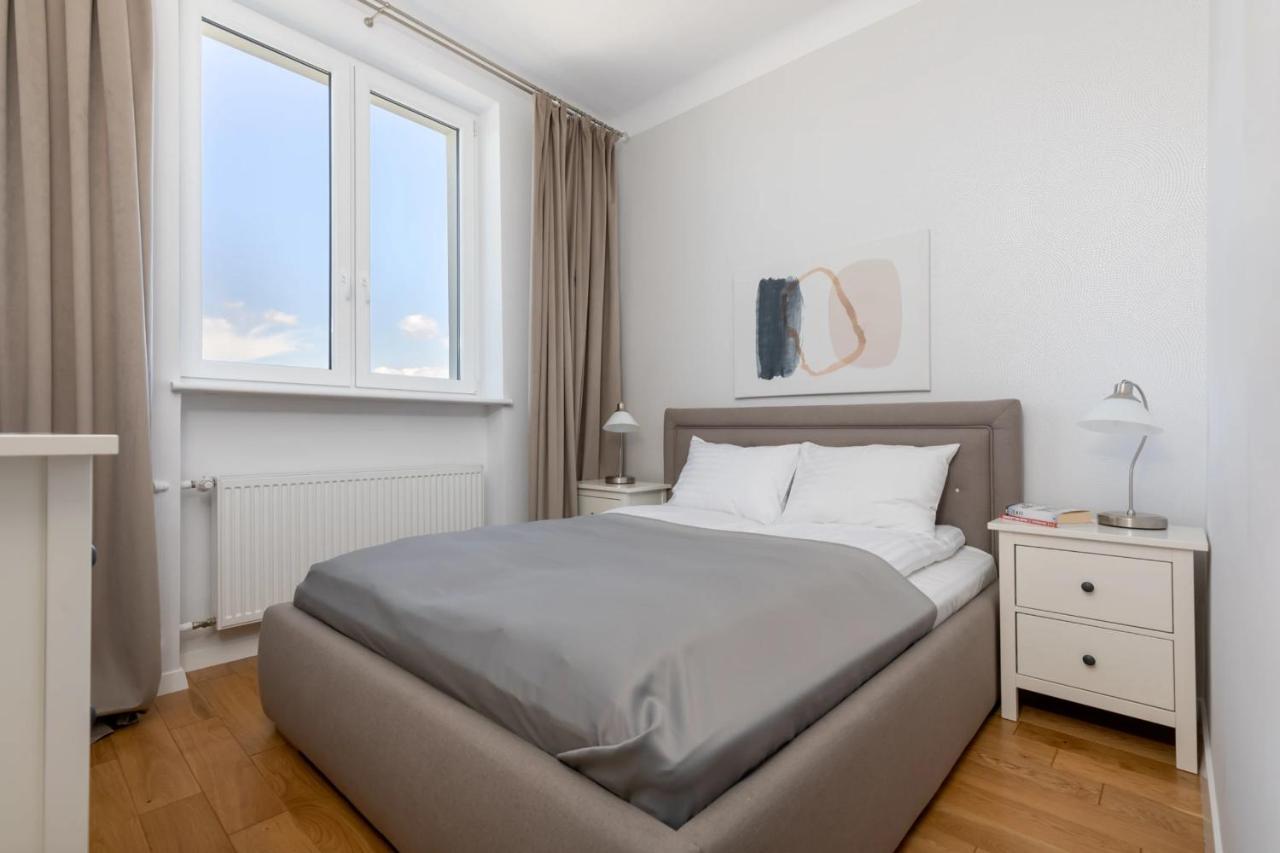 Przestronny Apartament Z Widokiem Na Miasto W Warszawie Varsovie Extérieur photo