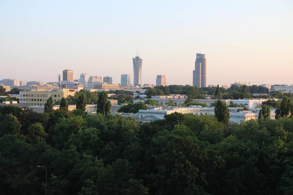 Przestronny Apartament Z Widokiem Na Miasto W Warszawie Varsovie Extérieur photo